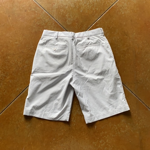 Nike Golf Shorts - Picture 2 of 2
